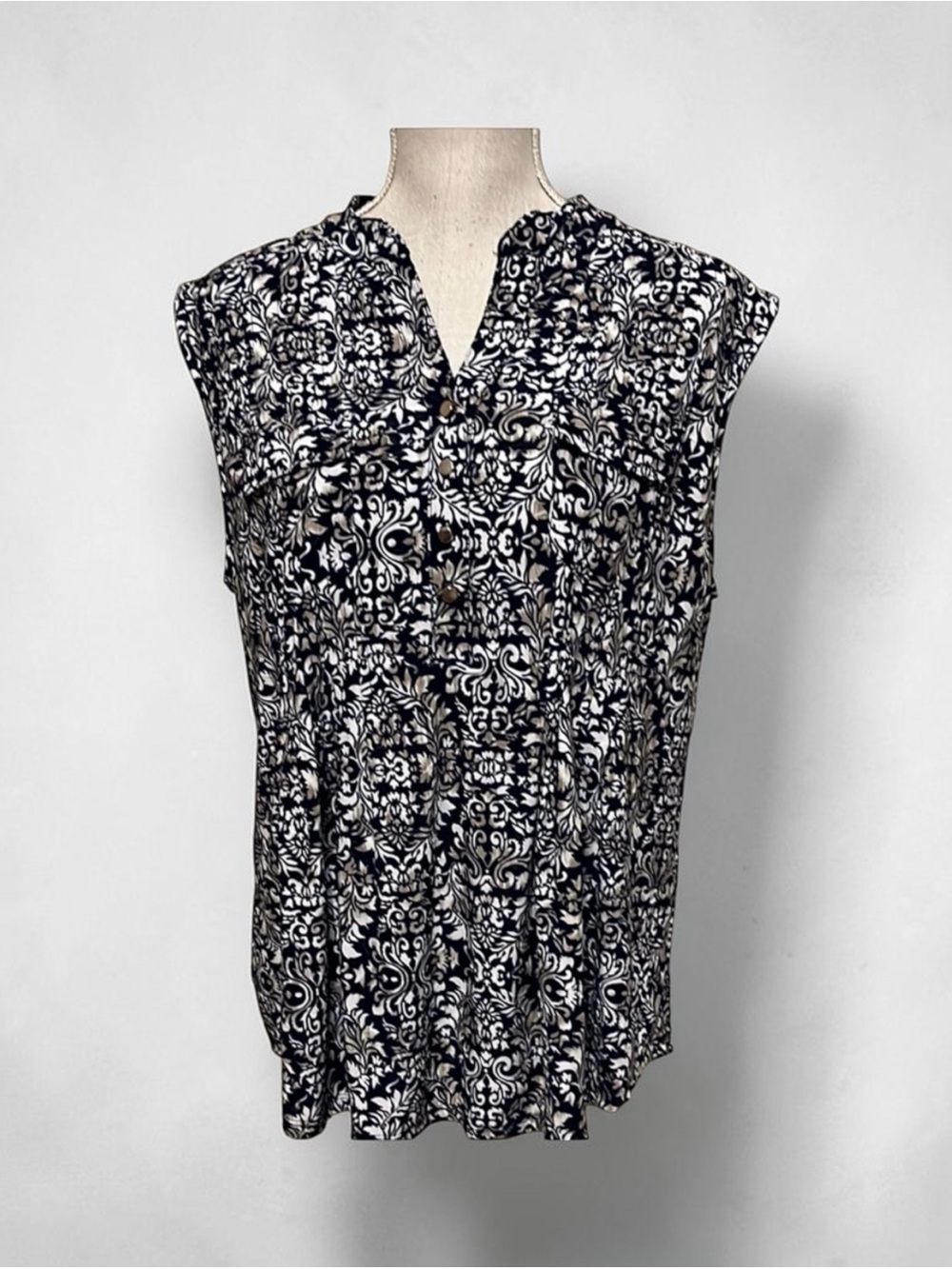 New Directions navy blue and White Relaxed Blouse, sz xl
